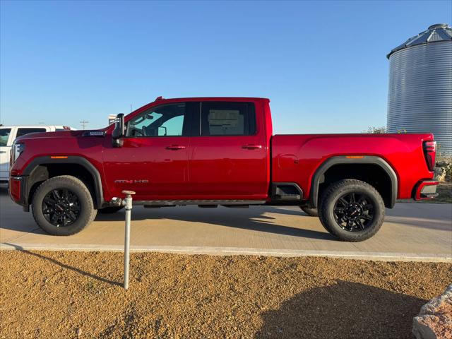 2025 GMC Sierra 2500HD 4WD Crew Cab Standard Bed AT4