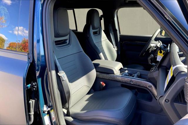 2026 Land Rover Defender OCTA