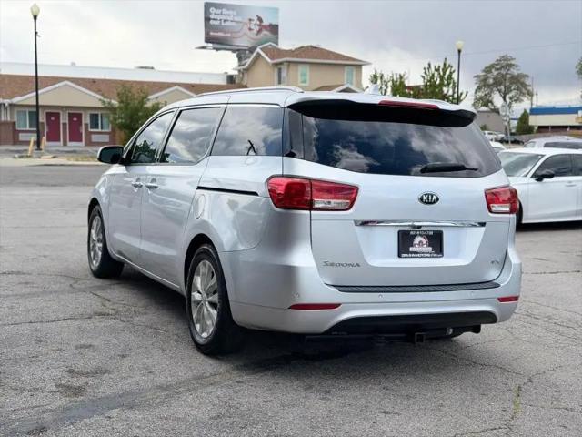 2016 Kia Sedona EX