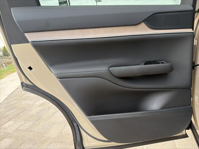 2025 Volvo X 90 Plus, Twin Motor, Fully electric, 7 Seats