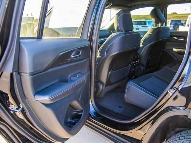 2025 Jeep Grand Cherokee Laredo X 4x4