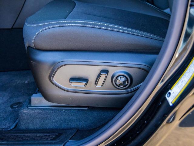 2025 Jeep Grand Cherokee Laredo X 4x4