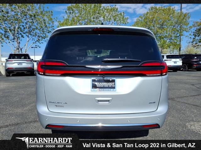2026 Chrysler Pacifica Select AWD