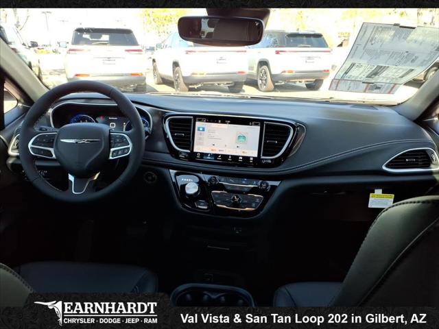 2026 Chrysler Pacifica Select AWD
