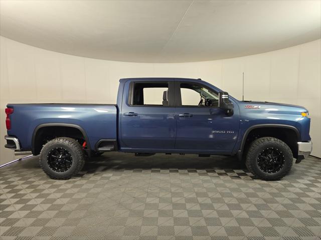 2026 Chevrolet Silverado 3500HD Crew Cab, Standard Bed, LT, 4WD