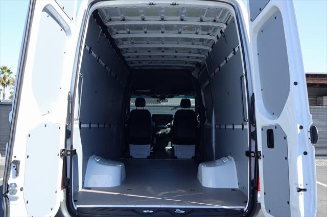 2026 Mercedes-Benz Sprinter Cargo Van High Roof 4-Cyl Diesel HO
