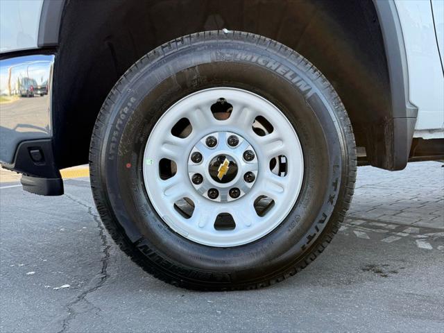 2026 Chevrolet Silverado 3500HD Regular Cab, Long Bed, WT Dual Rear Wheel, RWD