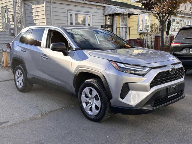 2024 Toyota RAV4 LE [6]