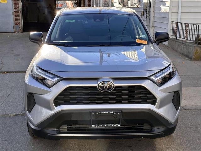 2024 Toyota RAV4 LE [7]