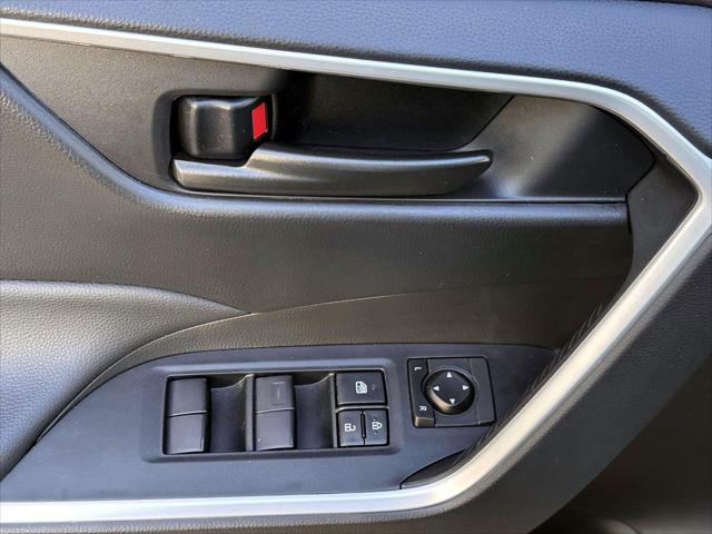 2024 Toyota RAV4 LE [12]