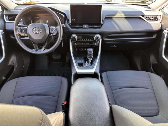 2024 Toyota RAV4 LE [15]