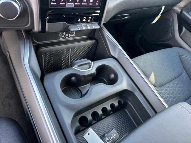 2026 Ram 1500 Big Horn Crew Cab 4x2 5'7" Box