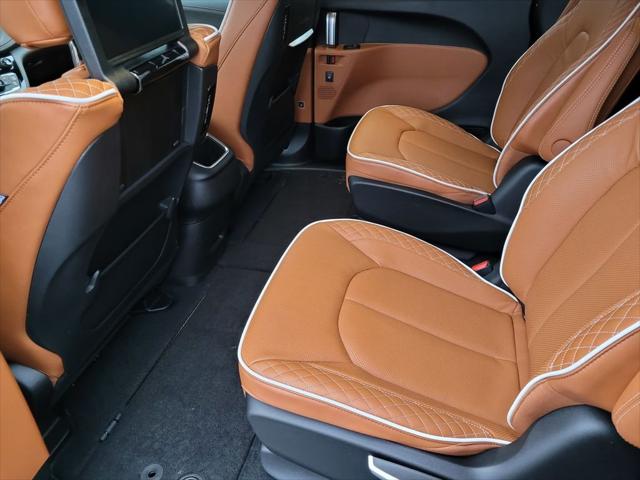 2026 Chrysler Pacifica Pinnacle AWD