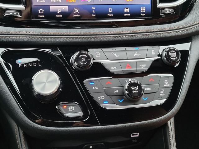 2026 Chrysler Pacifica Pinnacle AWD