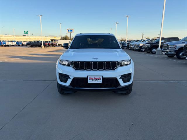 2025 Jeep Grand Cherokee GRAND CHEROKEE LAREDO X 4X2