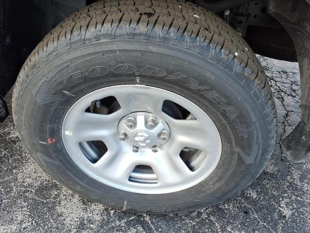 2026 Ram 1500 Tradesman Crew Cab 4x4 5'7" Box