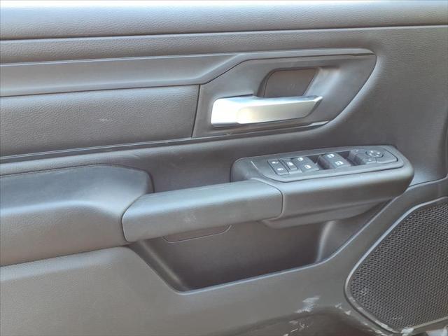 2026 Ram 1500 Tradesman Crew Cab 4x4 5'7" Box