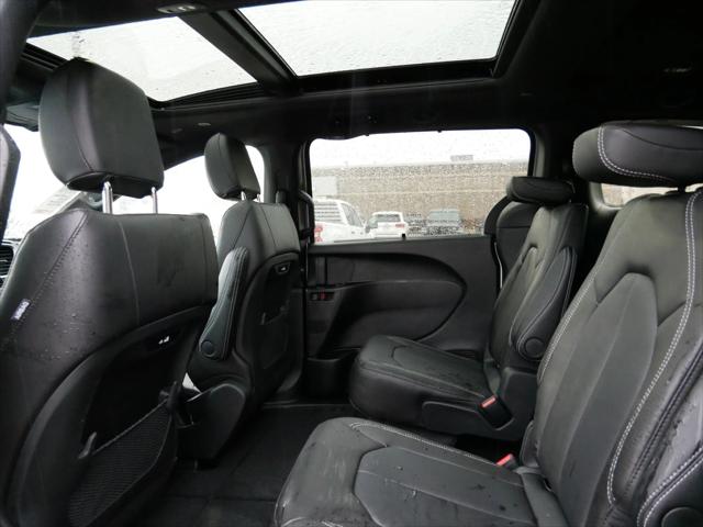 2026 Chrysler Pacifica Select AWD
