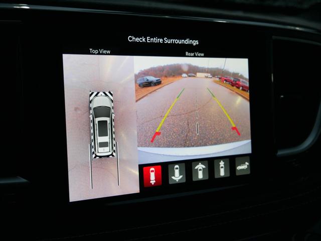 2026 Chrysler Pacifica Select AWD