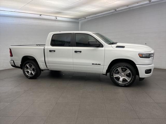 2026 RAM Ram 1500 RAM 1500 EXPRESS CREW CAB 4X2 57 BOX