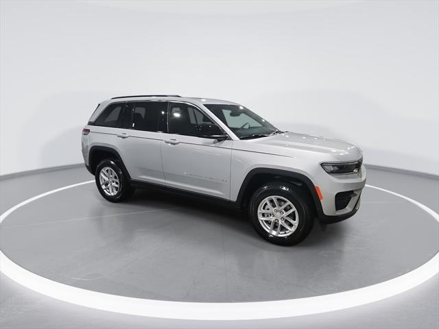 2025 Jeep Grand Cherokee GRAND CHEROKEE LAREDO X 4X4 2025 Jeep Grand Cherokee GRAND CHEROKEE LAREDO X 4X4