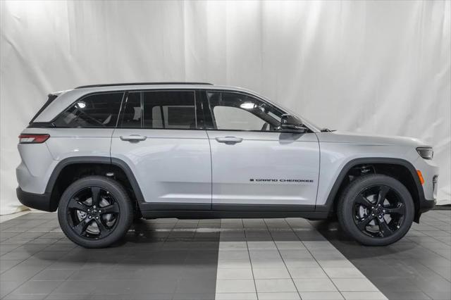 2025 Jeep Grand Cherokee GRAND CHEROKEE ALTITUDE X 4X4