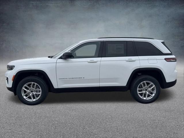 2025 Jeep Grand Cherokee GRAND CHEROKEE LAREDO X 4X4
