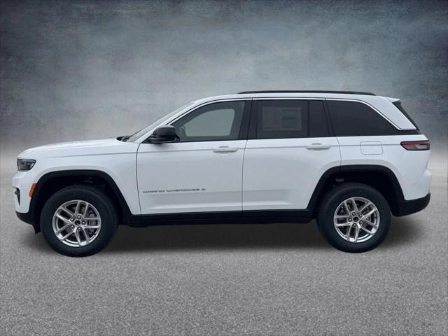 2025 Jeep Grand Cherokee GRAND CHEROKEE LAREDO X 4X4