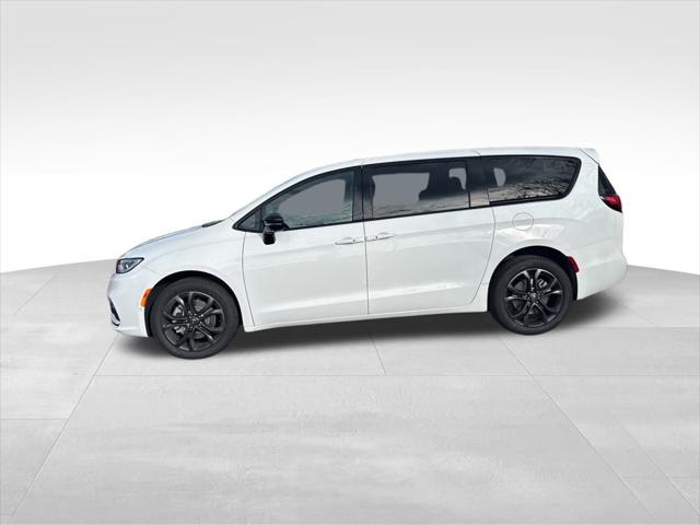 2026 Chrysler Pacifica PACIFICA SELECT AWD