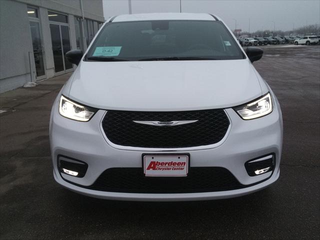 2026 Chrysler Pacifica PACIFICA SELECT AWD