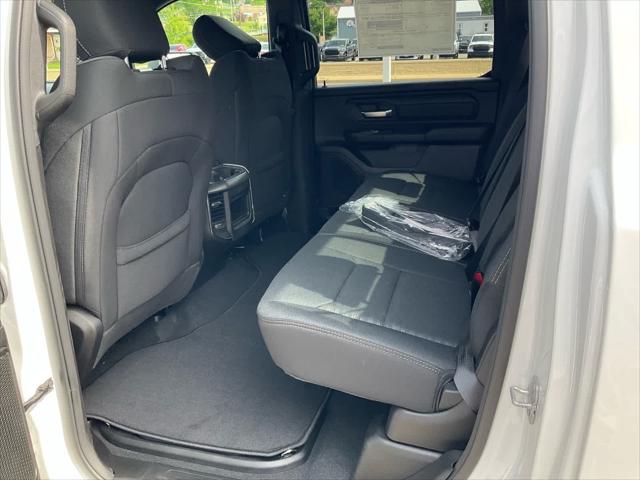 2026 Ram 1500 Express Crew Cab 4x4 5'7" Box