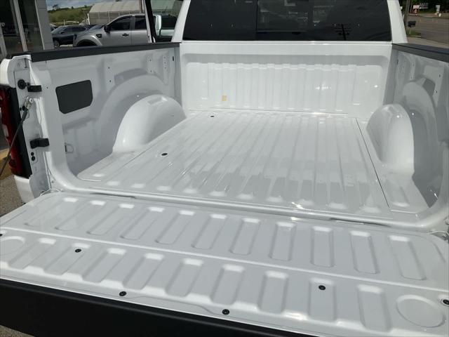 2026 Ram 1500 Express Crew Cab 4x4 5'7" Box