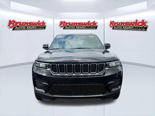 2025 Jeep Grand Cherokee GRAND CHEROKEE LAREDO 4X4