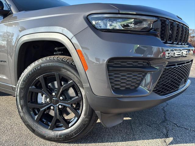 2025 Jeep Grand Cherokee GRAND CHEROKEE ALTITUDE 4X4 2025 Jeep Grand Cherokee GRAND CHEROKEE ALTITUDE 4X4