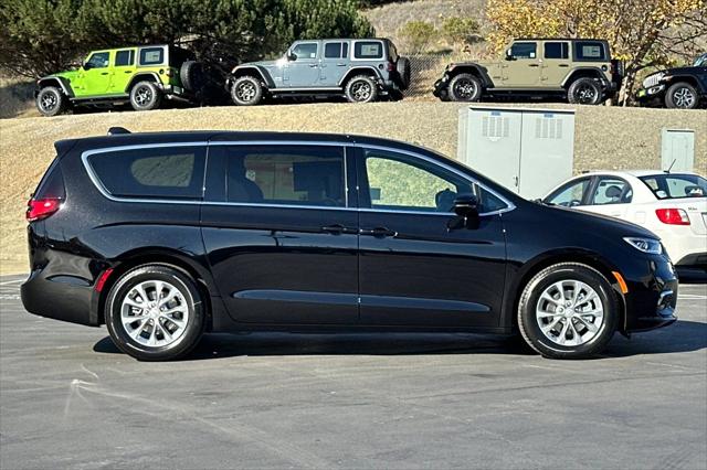 2026 Chrysler Pacifica PACIFICA LIMITED 2026 Chrysler Pacifica PACIFICA LIMITED