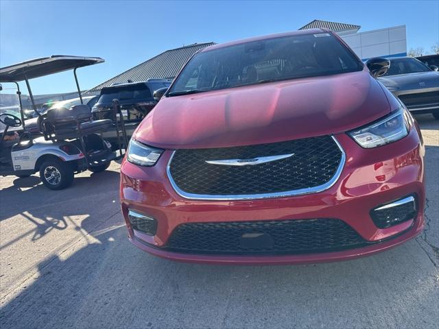 2026 Chrysler Pacifica PACIFICA SELECT AWD