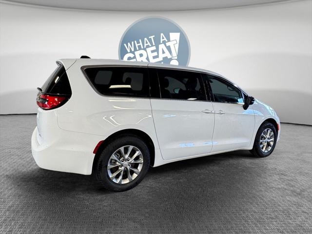 2026 Chrysler Pacifica PACIFICA SELECT AWD 2026 Chrysler Pacifica PACIFICA SELECT AWD