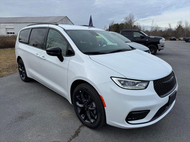 2026 Chrysler Pacifica PACIFICA SELECT AWD