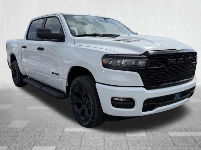 2026 Ram 1500 Express Crew Cab 4x4 5'7" Box