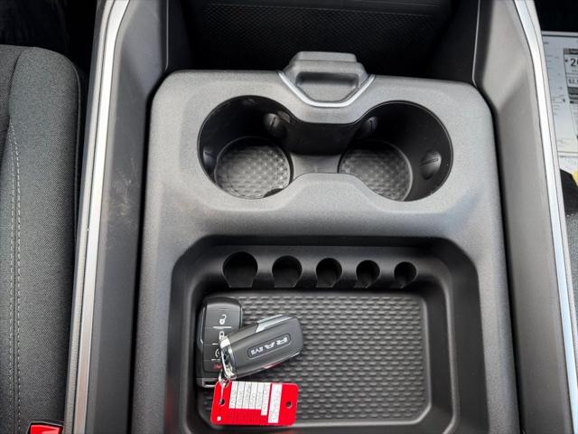 2026 Ram 1500 Express Crew Cab 4x4 5'7" Box