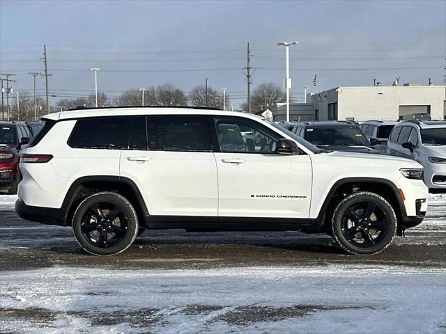 2025 Jeep Grand Cherokee GRAND CHEROKEE L LIMITED 4X4