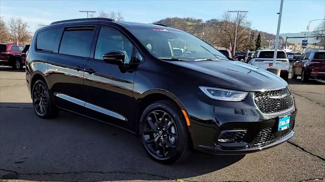 2026 Chrysler Pacifica PACIFICA SELECT AWD