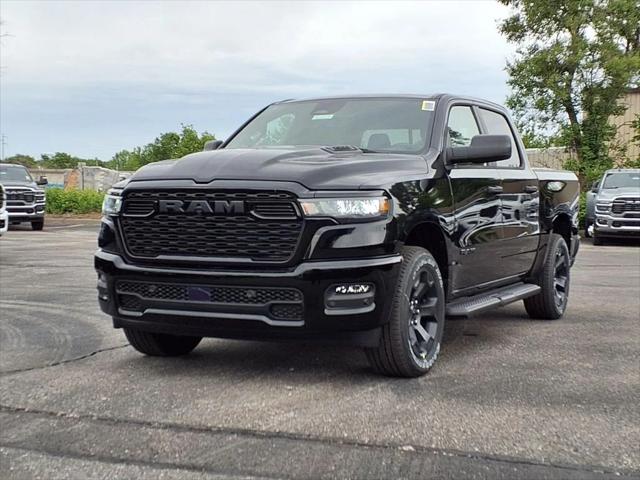 2026 RAM Ram 1500 RAM 1500 EXPRESS CREW CAB 4X4 57 BOX