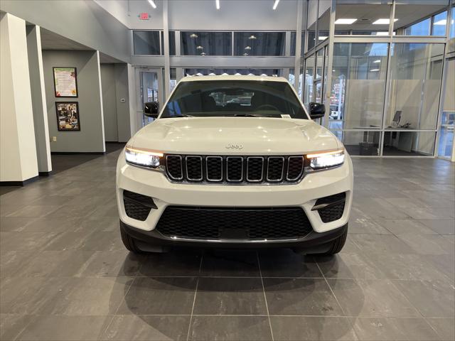 2025 Jeep Grand Cherokee GRAND CHEROKEE LAREDO X 4X2