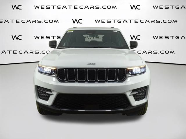 2025 Jeep Grand Cherokee GRAND CHEROKEE LAREDO 4X4
