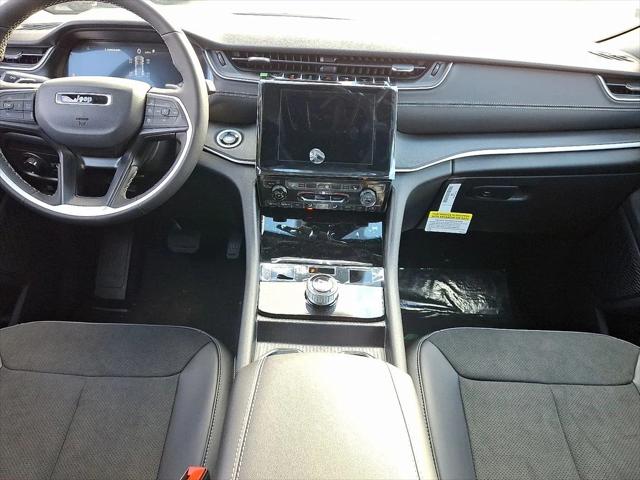 2025 Jeep Grand Cherokee Altitude X 4x4