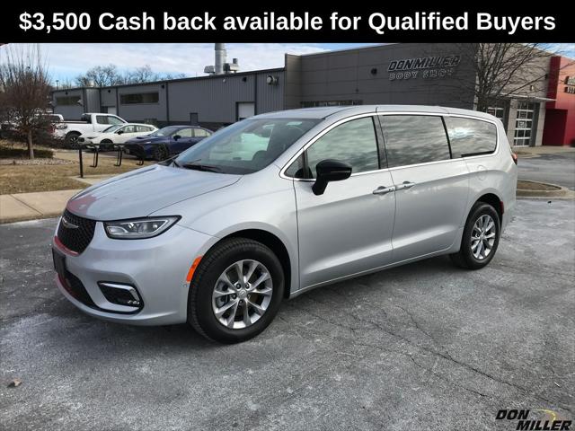 2026 Chrysler Pacifica PACIFICA SELECT AWD