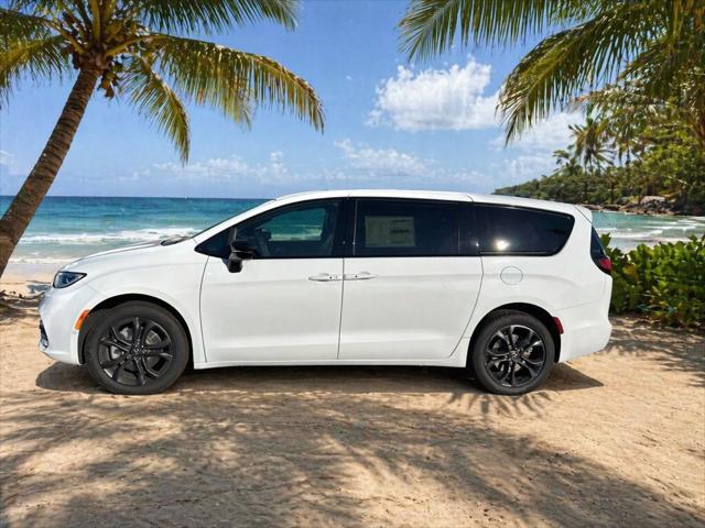 2026 Chrysler Pacifica PACIFICA SELECT AWD
