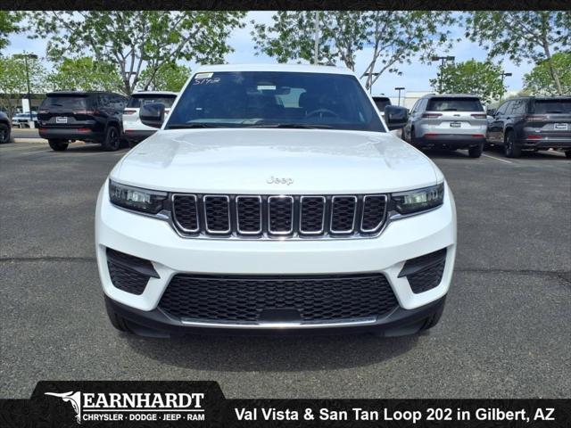 2025 Jeep Grand Cherokee GRAND CHEROKEE LAREDO 4X2