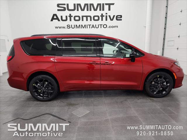 2026 Chrysler Pacifica PACIFICA LIMITED AWD